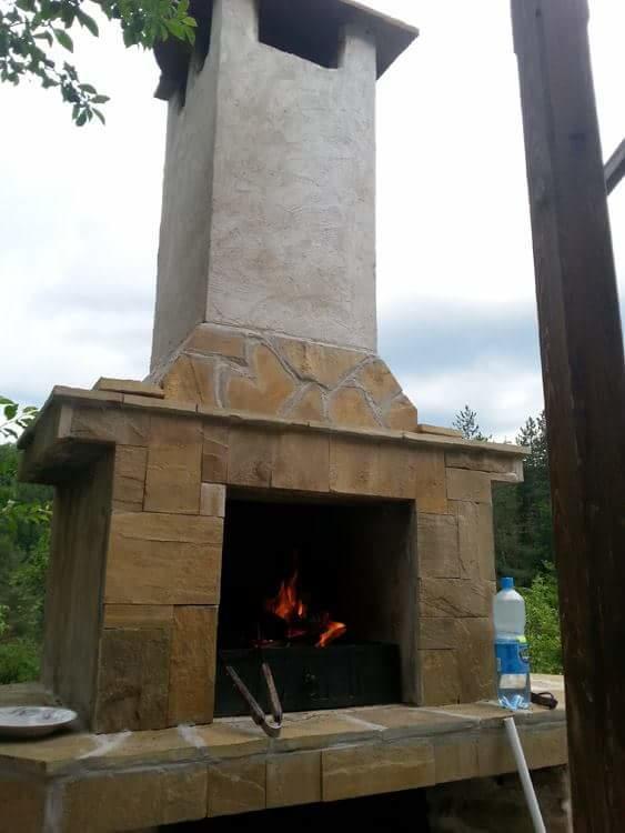 Къща За Гости Ножери Triavna Exterior foto