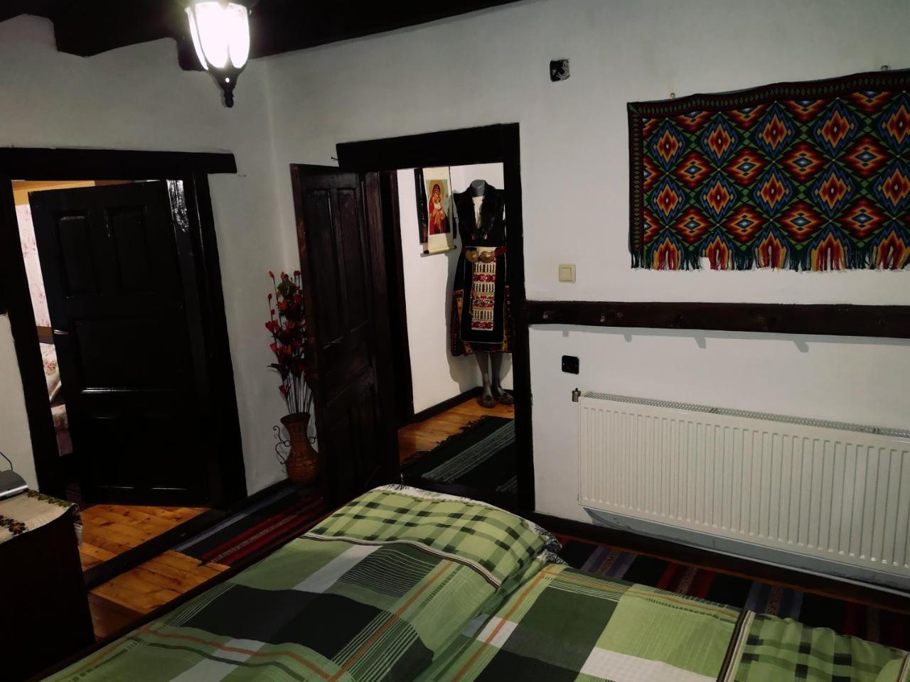 Къща За Гости Ножери Triavna Exterior foto